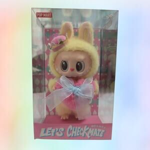 Pop Mart- Let’s Checkmate queen